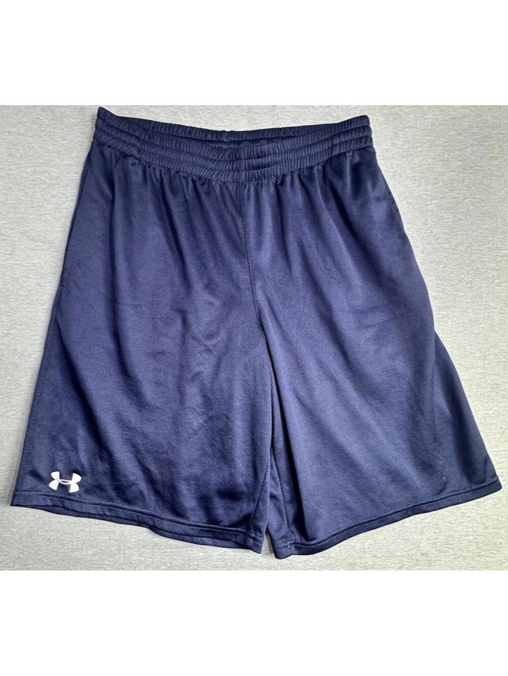 Under Armour Men's Loose Fit Athletic Shorts Blue w/drawstring & pockets - M